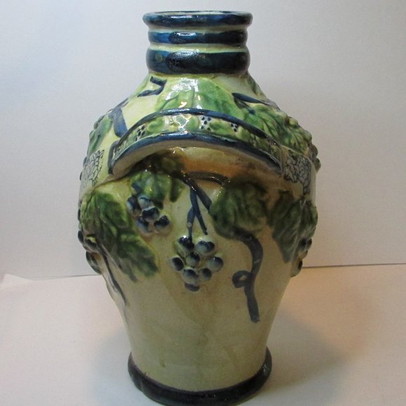 Vintage majolica glazed pottery vase with handle grape design home decor - Picture 8 of 10